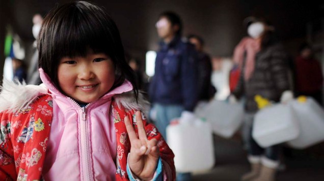 Criança em um abrigo em Tome, no Japão