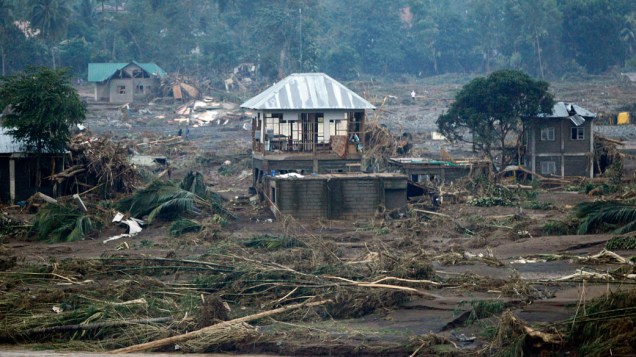 Visão geral da vila de Cagayn de Oro, nas Filipinas, atingida pelo tufão - 18/12/2011