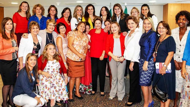 Dilma cria programa de combate a violência contra a mulher