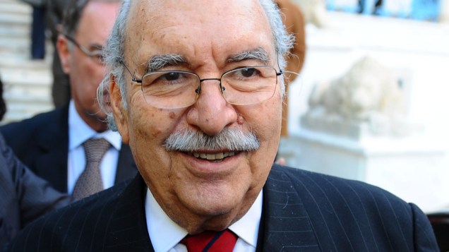 Presidente do Parlamento da Tunísia, Fouad Mebazaa, deixa a Assembleia Nacional após ser declarado pelo Conselho Constitucional do país como presidente interino - 15/01/2011