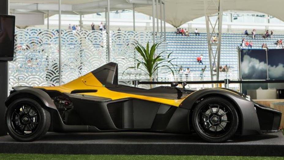 BAC Mono: esportivo pode ser usado na pista de competição e circular pelas ruas