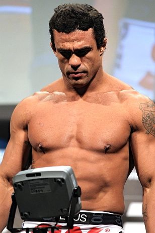 Pesagem do UFC 152, em Toronto