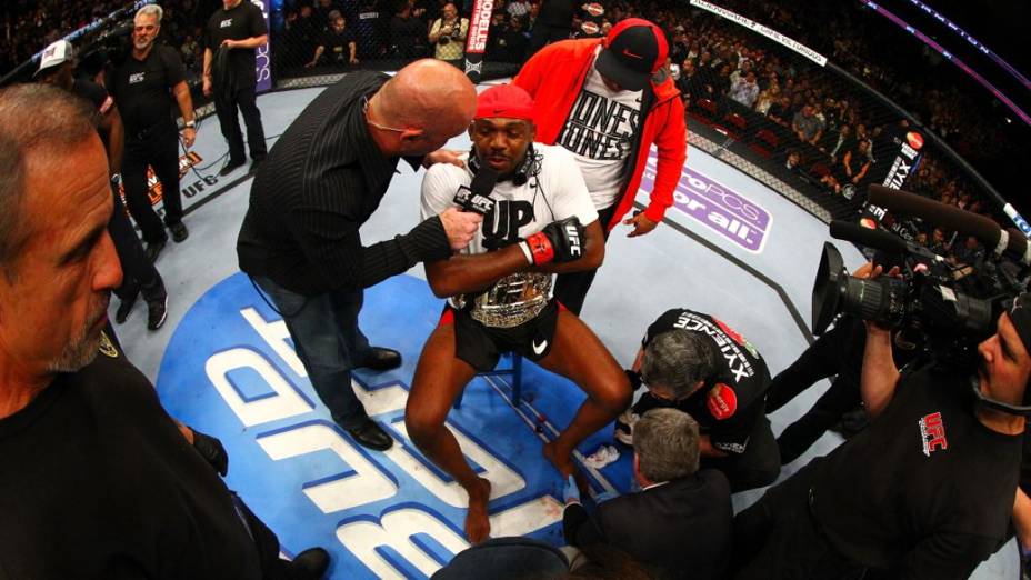 UFC 159: Jon Jones x Chael Sonnen, em Nova Jersey