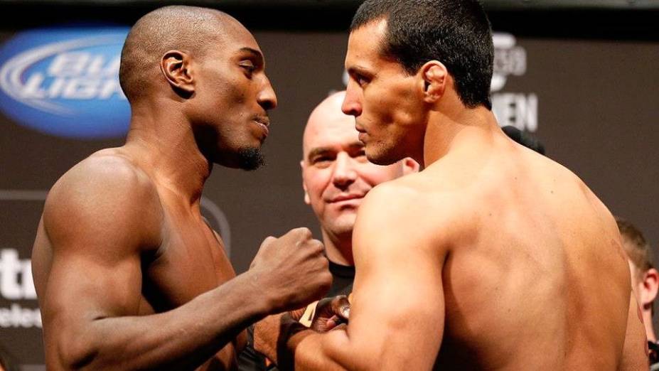 Phil Davis e o brasileiro Vinny Magalhães na pesagem do UFC 159, Jon Jones x Chael Sonnen