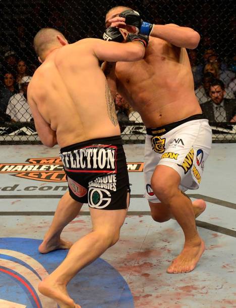 UFC 160: Cain Velasquez nocauteia Pezão