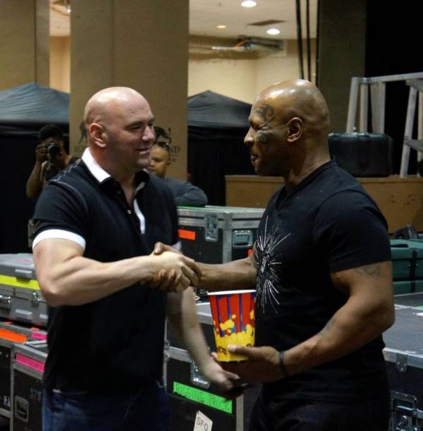 UFC 160: Dana White com Mike Tyson