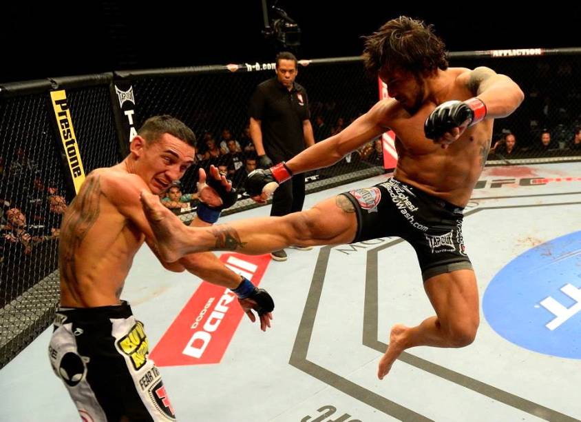 UFC 160: Dennis Bermudez chuta Max Holloway