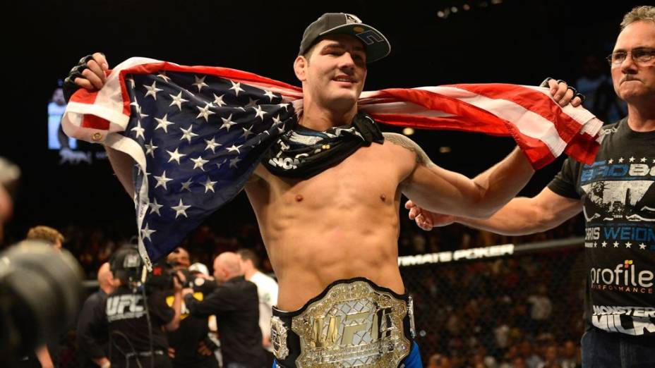 Chris Weidman, após vencer Anderson Silva no UFC 162: orgulho da bandeira americana