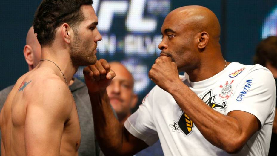 A pesagem do UFC 168: Silva x Weidman, em Las Vegas