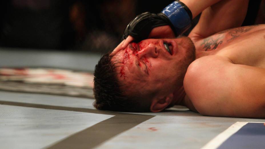 Dan Miller, dos Estados Unidos, durante a luta contra o brasileiro Rousimar Palhares, no UFC Rio de Janeiro