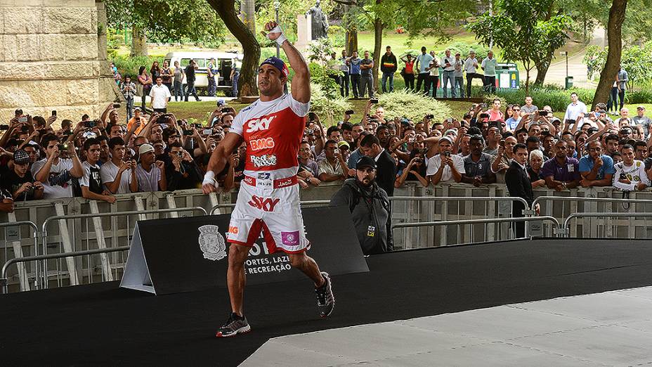 Vitor Belfort durante treino no Vale do Anhangabaú, em São Paulo