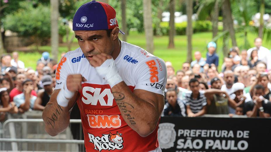 Vitor Belfort durante treino no Vale do Anhangabaú, em São Paulo