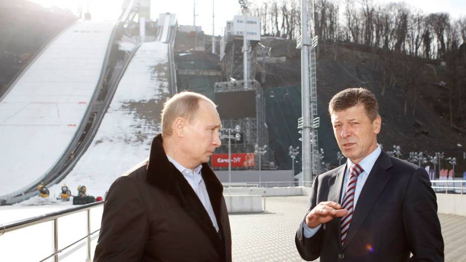 Vladimir Putin, presidente da Rússia, visita as obras para a Olimpíada de Inverno de Sochi-2014