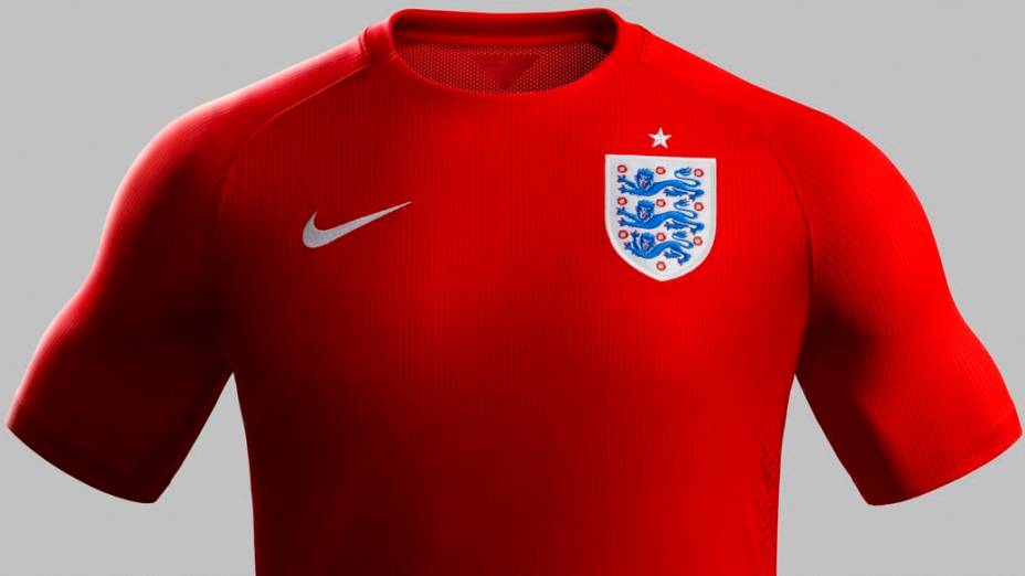Novo uniforme da seleção inglesa para a Copa do Mundo de 2014, fabricado pela Nike