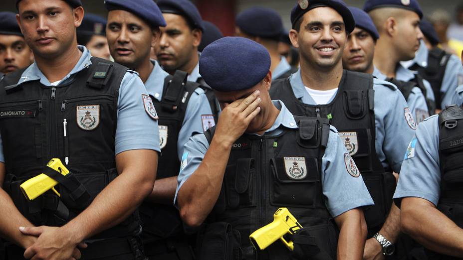 Policiais se reúnem nesta quinta-feira para a inauguração da UPP na favela da Rocinha, no Rio de Janeiro. A unidade contará com 700 homens em patrulhamento