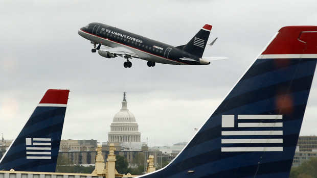 Aviões da US Airways no aeroporto de Washington