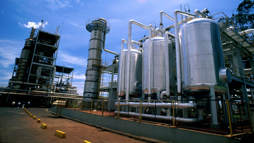 Receita das usinas de etanol para a safra 2014/2015 estimada em cerca de R$ 70 bilhões