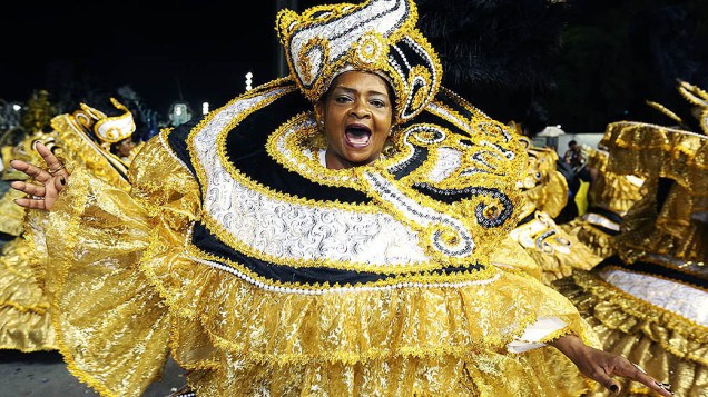 Com o enredo "Simplesmente Elis – A fábula de uma voz na transversal do tempo", em homenagem à cantora Elis Regina, a escola de samba Vai-Vai foi eleita campeã do Carnaval 2015 em São Paulo
