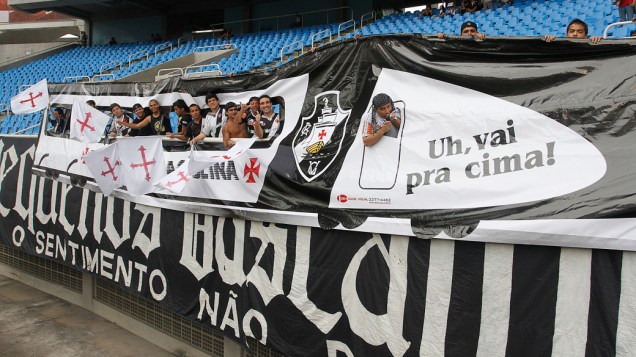 Torcedores do Vasco, durante partida contra o Fluminense, pelo Campeonato Brasileiro - 27/11/2011