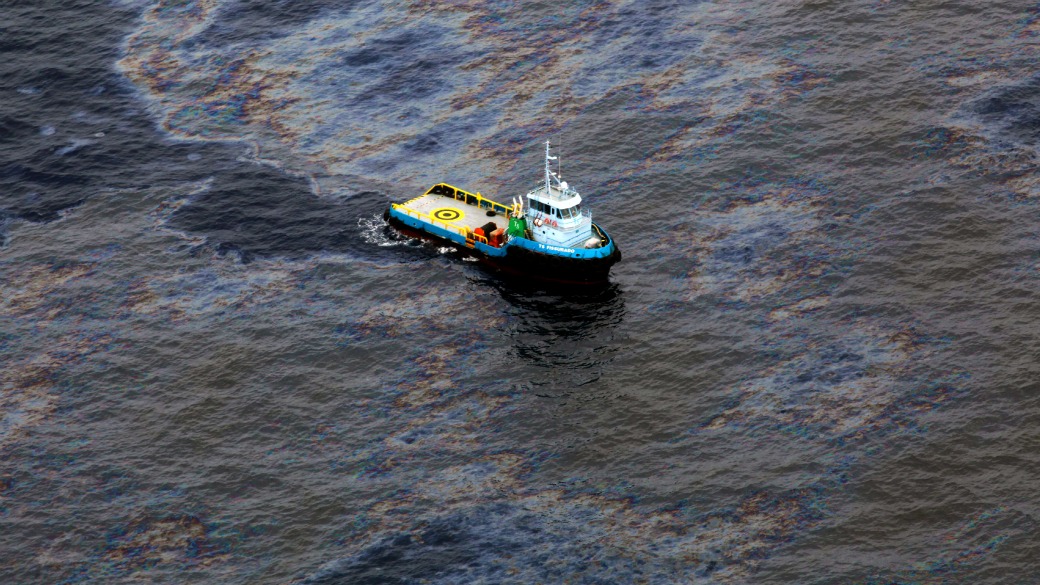 A mancha de óleo na Bacia de Campos: investigação apura responsabilidade da empresa Chevron