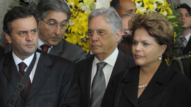 Aécio Neves, Fernando Pimentel, FHC e a presidente Dilma Rousseff no velório do ex-presidente Itamar Franco no Palácio da Liberdade, Belo Horizonte