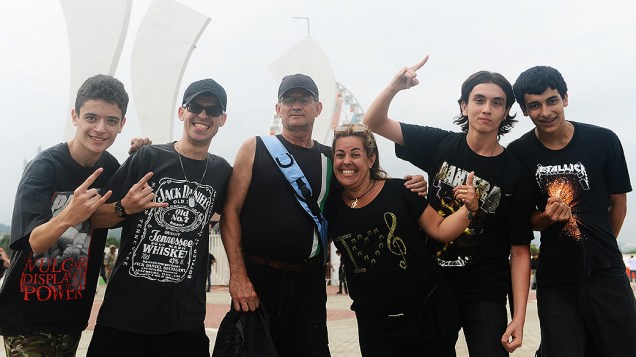 Verônica chega com a família para o quarto dia do Rock in Rio