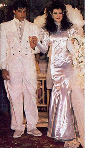 O vestido de noiva — ou seria uma camisola? — que Cláudia Raia usou no casamento com Alexandre Frota, em 1986