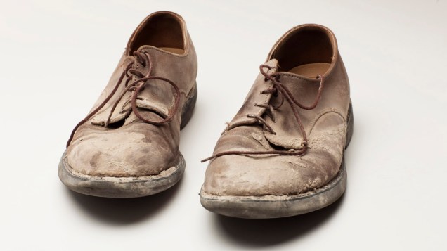 Sapatos utilizados pelo sobrevivente Roger Hawke durante a evacuação de uma das torres do World Trade Center