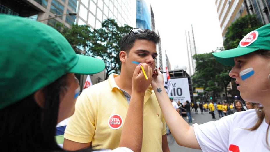Movimentação antes do protesto Veta Dilma, no Rio de Janeiro