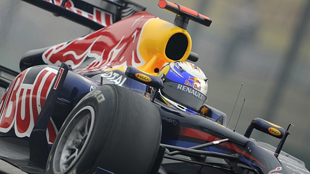 Sebastian Vettel dominou mais uma vez os treinos livres nesta sexta-feira: piloto alemão é o grande destaque no começo da temporada.