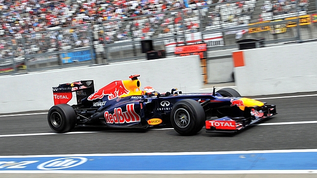 Sebastian Vettel dominou o treino de classificação e larga na frente em Suzuka