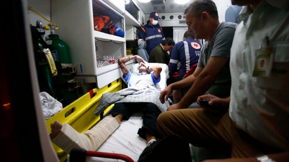 Motorista de ônibus ferido durante ataque é socorrido em Florianópolis