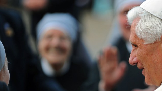 Papa Bento XVI visita o retiro St. Peters para pessoas idosas, durante o terceiro dia de sua visita de Estado em 18 de setembro de 2010 em Londres.