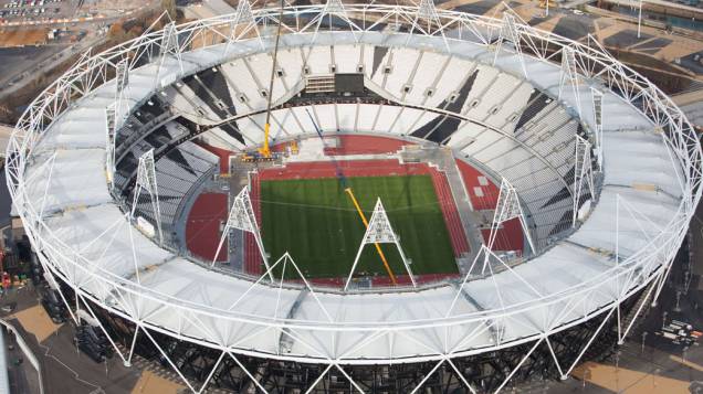 Estádio olímpico em vista aérea do Parque Olímpico que está em construção para as Olimpíadas de Londres em 2012