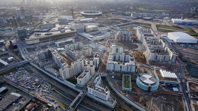 Vila olímpica em vista aérea do Parque Olímpico que está em construção para as Olimpíadas de Londres em 2012