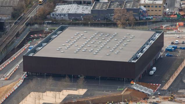 Arena de handebol em vista aérea do Parque Olímpico que está em construção para as Olimpíadas de Londres em 2012