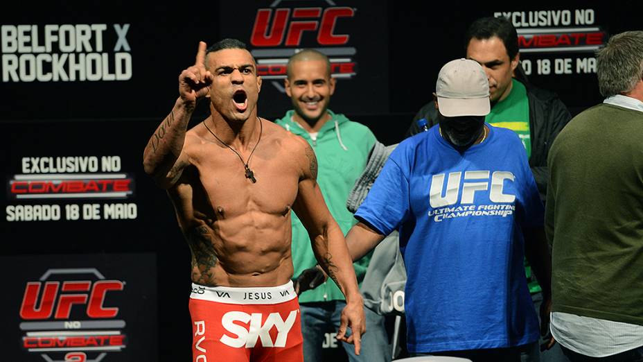 Vitor Belfort durante a pesagem do UFC Jaraguá do Sul em (SC)