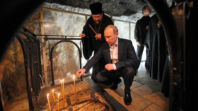O presidente russo, Vladimir Putin visita a Igreja do Santo Sepulcro, em Jerusalém (Israel)