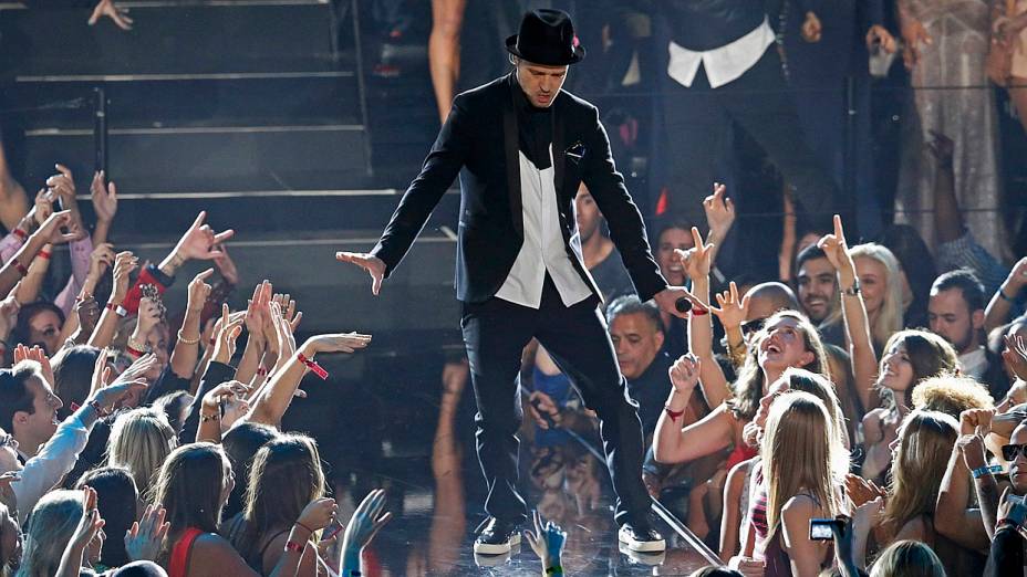 Justin Timberlake se apresenta no VMA 2013 junto com o N Sync