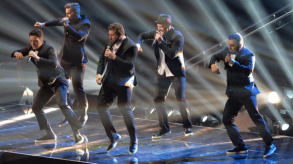 'N Sync se reúne após 11 anos no palco do VMA 2013