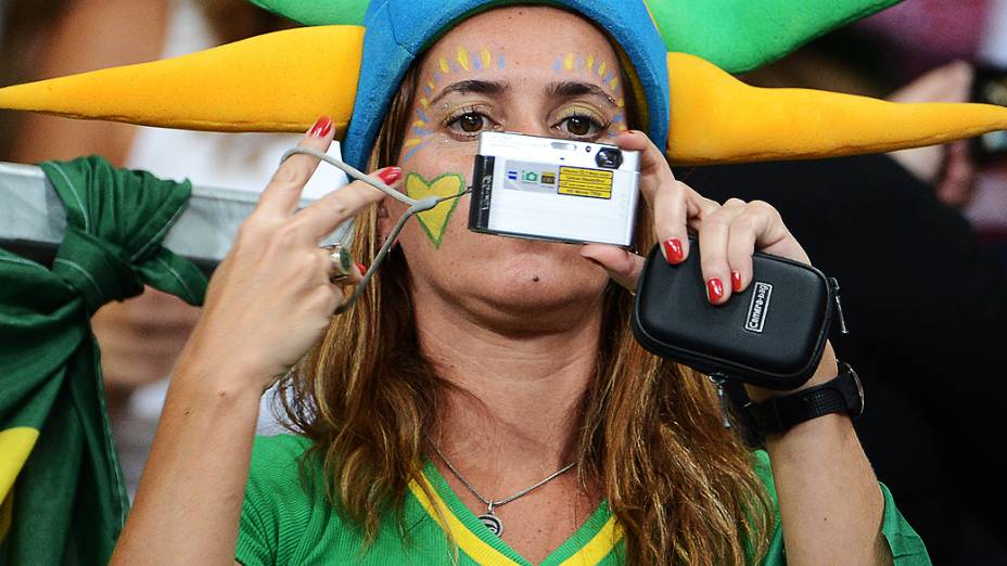 Torcida presente na quadra de Londres para ver o confronto Brasil e Rússia na final olímpica do vôlei, em 12/08/2012