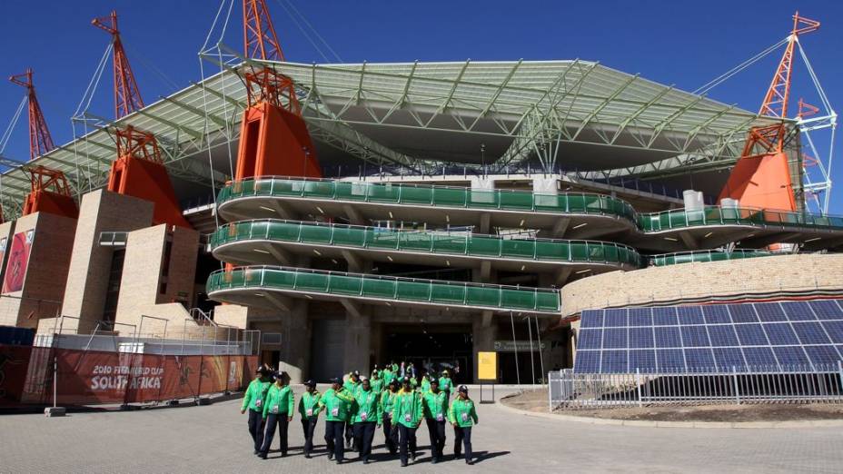 Voluntários no estádio de Nelspruit, na Copa do Mundo de 2010, na África do Sul