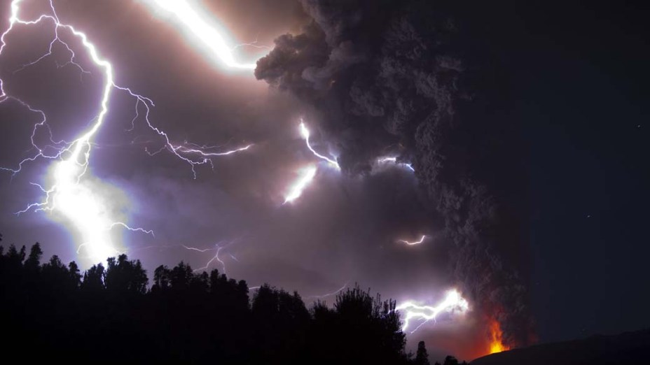 Erupção do vulcão Puyehue no Chile