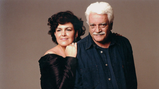 Walmor Chagas e Clara Becker, na peça Lua e Conhaque