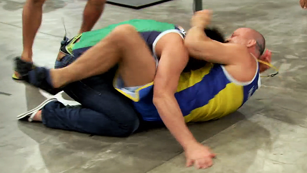 Wanderlei Silva e Chael Sonnen brigaram no TUF Brasil 3: bronca e mau exemplo