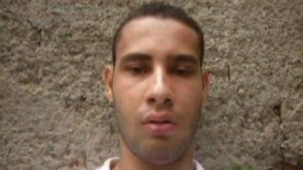 O atirador de Realengo, em imagem de vídeo gravado por ele mesmo e exibido pelo Jornal Nacional: justificativas para o ataque