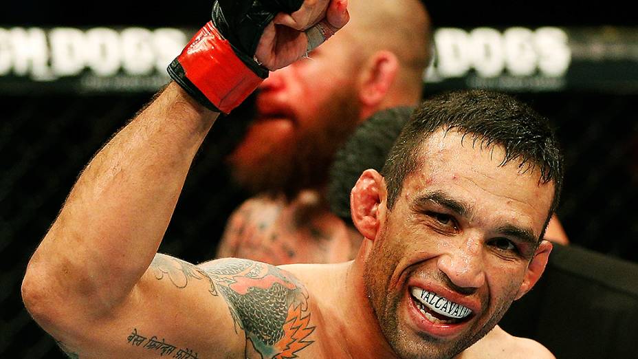 O peso pesado Fabrício Werdum venceu por pontos o americano Travis Browne