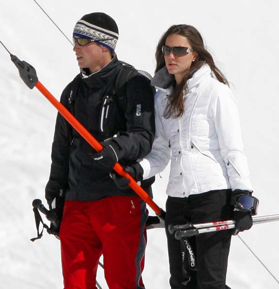 Príncipe William e Kate Middleton em estação de esqui durante as férias, na cidade suíça de Klosters, março de 2008
