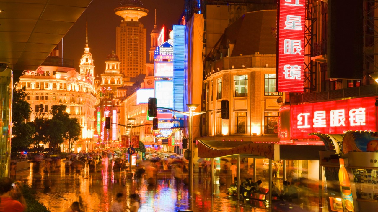 Xangai, o maior centro financeiro da China, é uma das cidades que vivem um 'boom' imobiliário