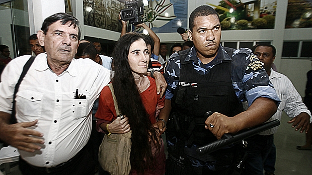 A blogueira Yoani Sánchez precisou de escolta policial em Feira de Santana (BA)